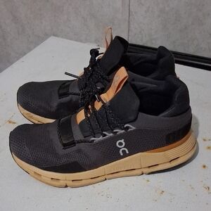 On Running Womens Gray and Tan Athletic Shoes